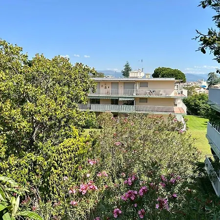 Prázdninový dům Lovely 4-person 200 M From Beaches Cap D'antibes *
