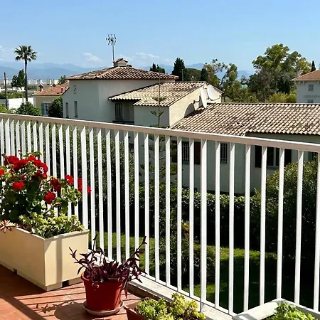 Feriehus Lovely 4-person 200 M From Beaches Cap D'antibes *