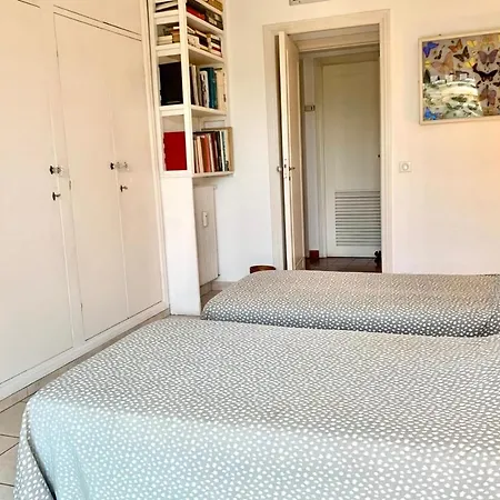 Lovely 4-person 200 M From Beaches Cap D'antibes