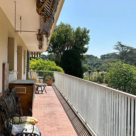 Lovely 4-person 200 M From Beaches Cap D'antibes *