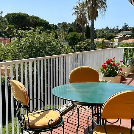 Lovely 4-person 200 M From Beaches Cap D'antibes Semesterbostad
