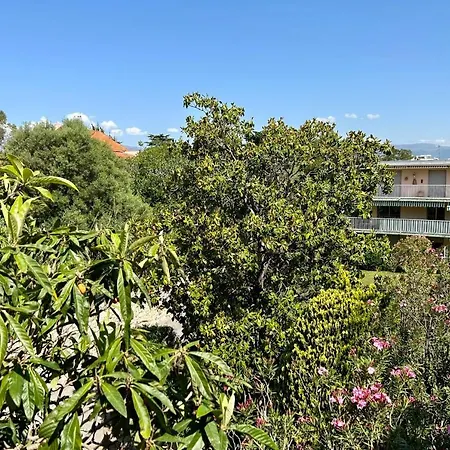 Semesterbostad Lovely 4-person 200 M From Beaches Cap D'antibes *